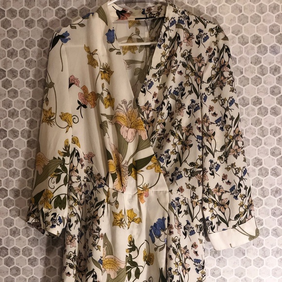 New York & Company Floral Blouse - Picture 3 of 8
